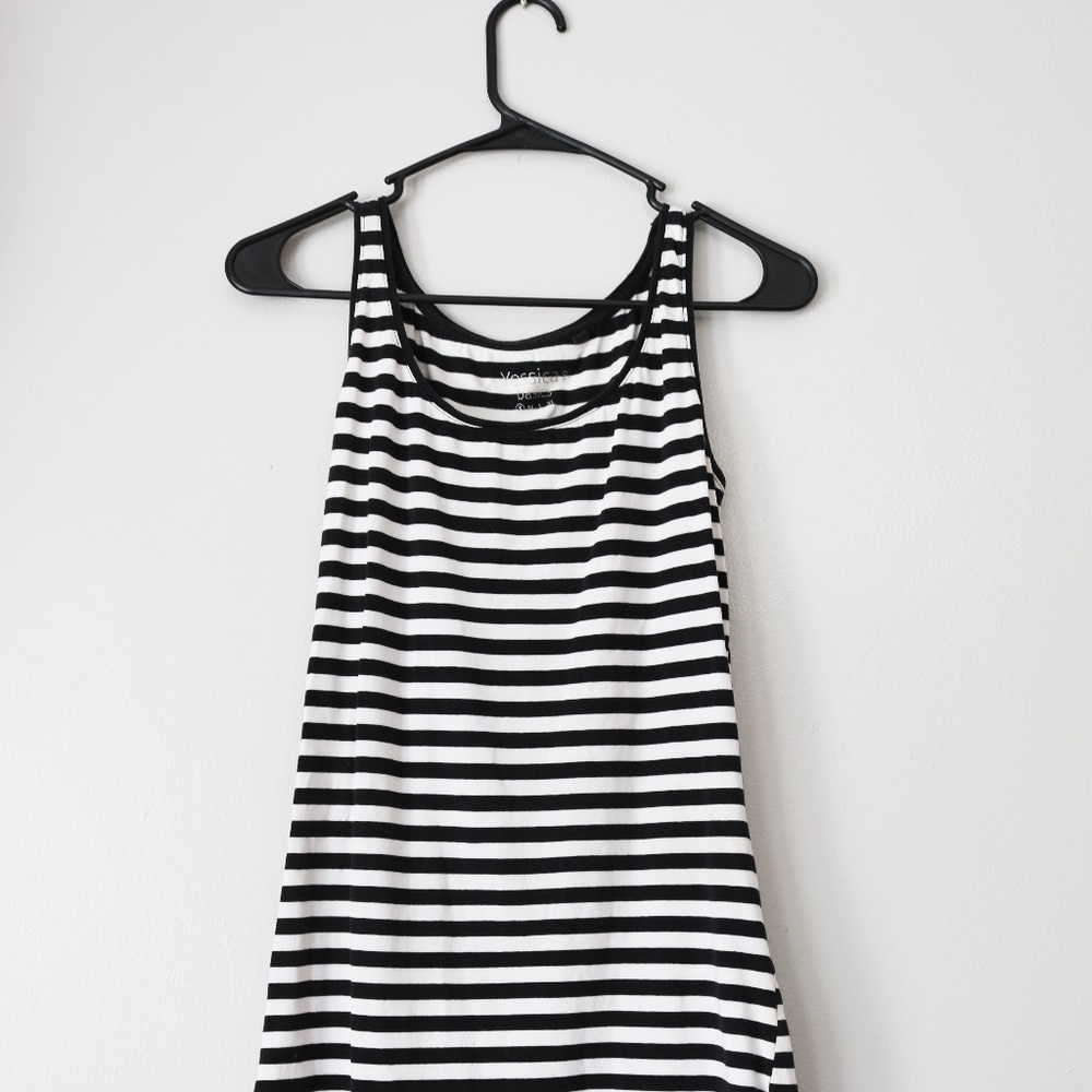 C&A Yessica Basics Black and White Striped Form Fitting Dress - Small - Good.